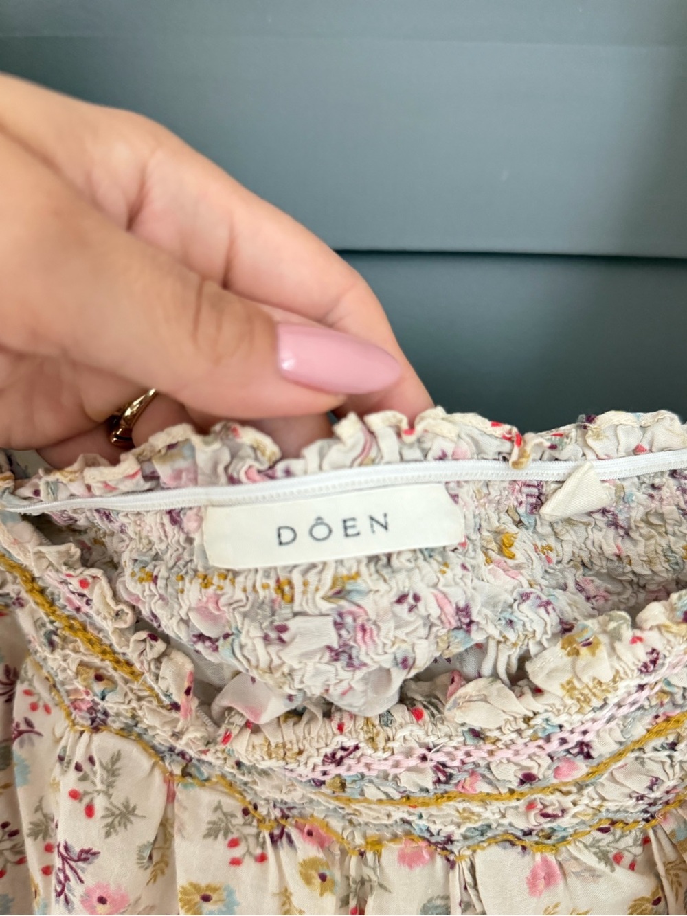Dôen Portia Top Feathered Floral - Picture 4 of 10